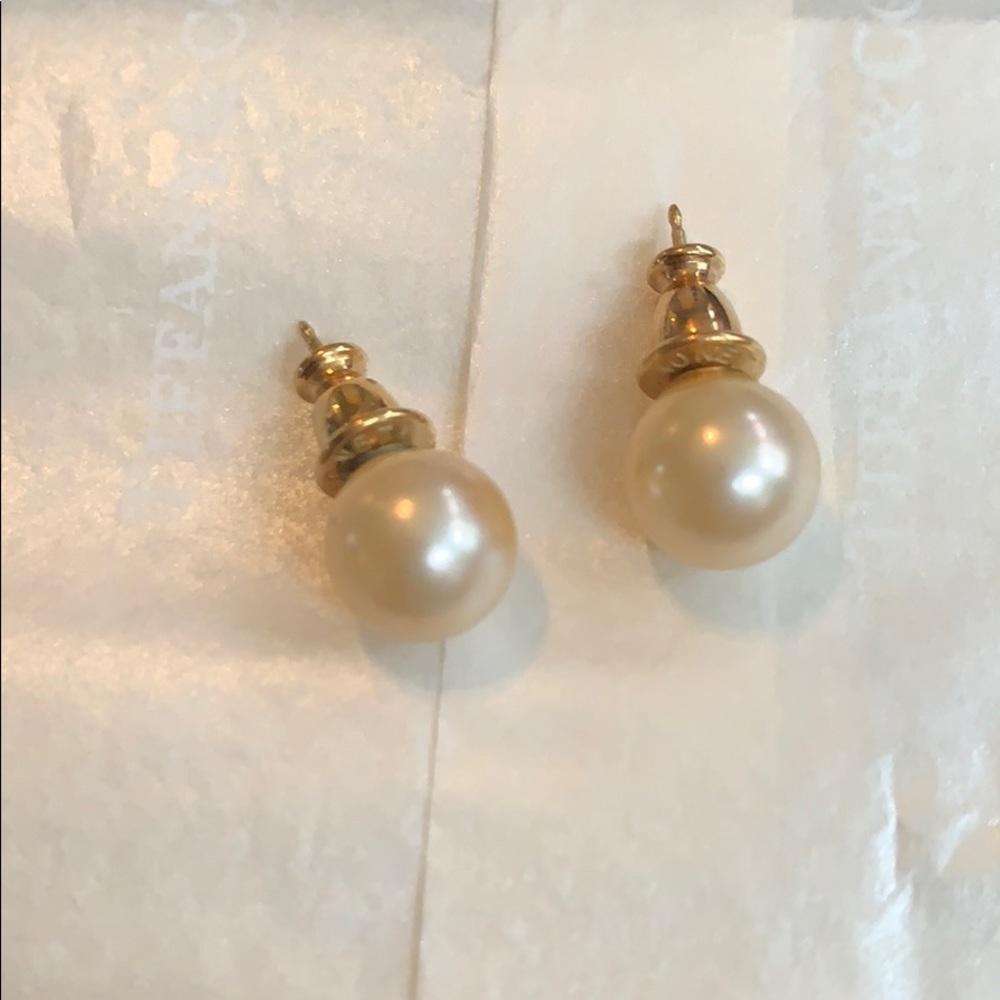 Cultured Pearl Earrings - Picture 1 of 5